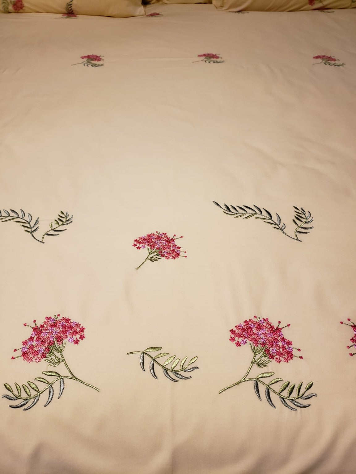 Sherry – Embroidered Egyptian Cotton Duvet Cover – product image 2 | Hareer x Hareer
