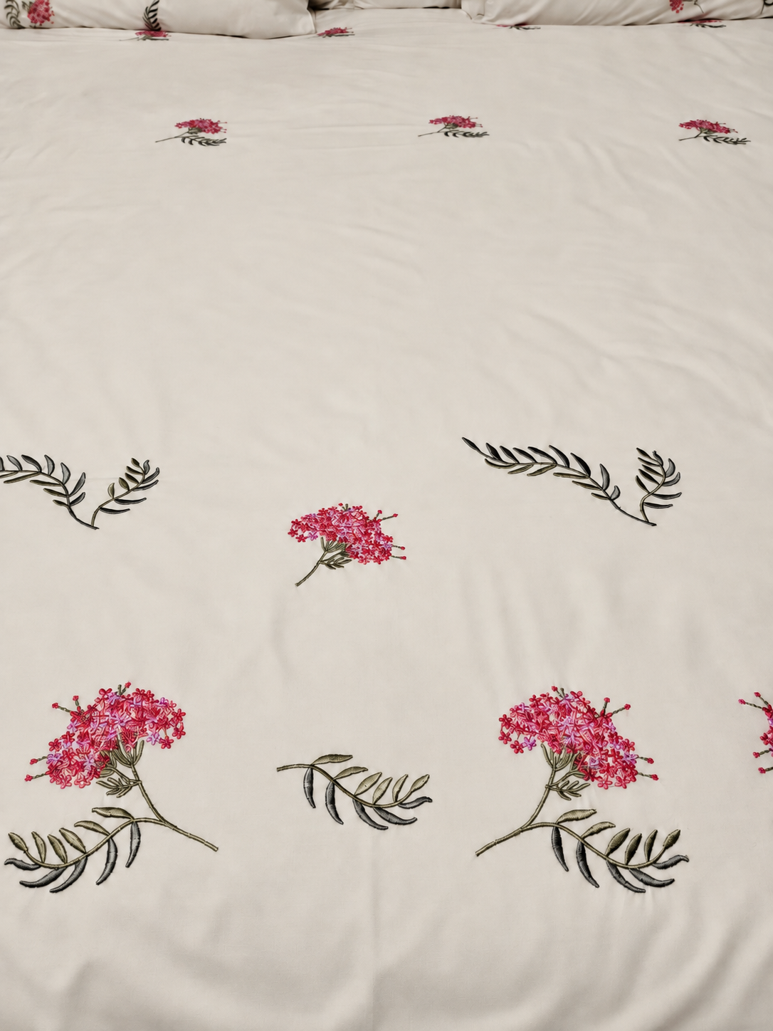 Sherry – Embroidered Egyptian Cotton Duvet Cover – product image 5 | Hareer x Hareer